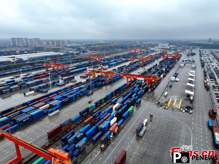 Europe freight train (Xi