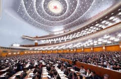 China opens ＂two sessions＂ with commitment to high