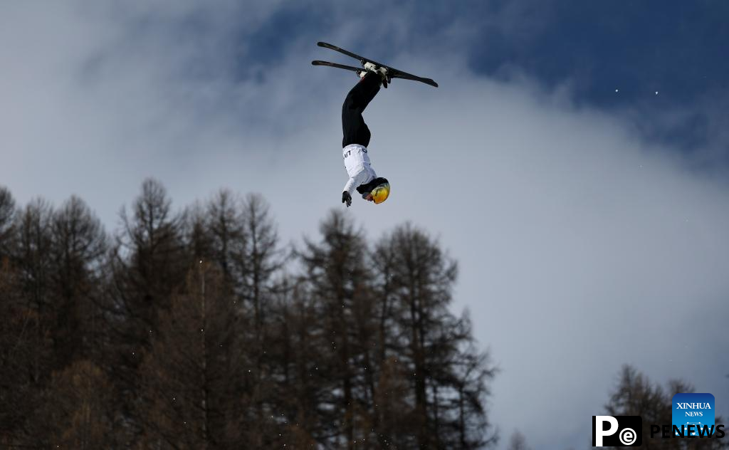 Chinese athletes practise before 2024