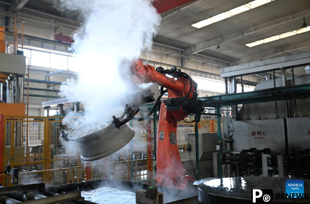 Private enterprises in Linzhou City of Henan operate in full swing