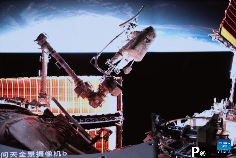 19 crew completes third extravehicular activities