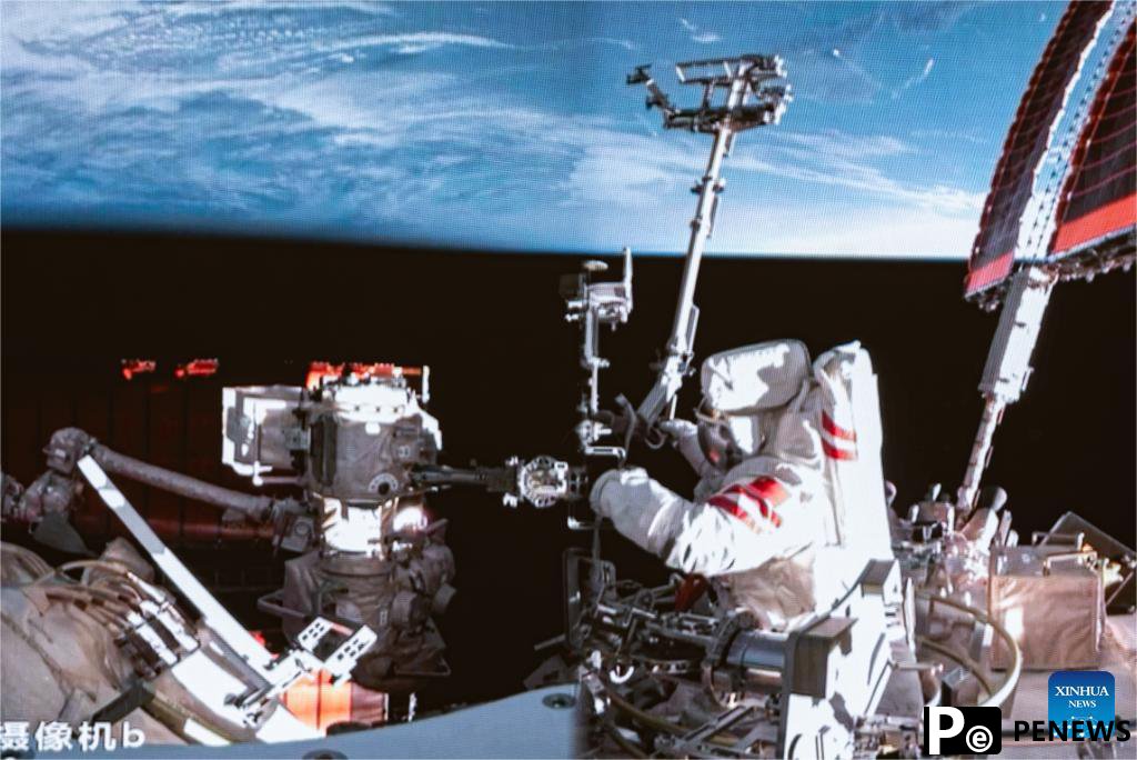 19 crew completes third extravehicular activities