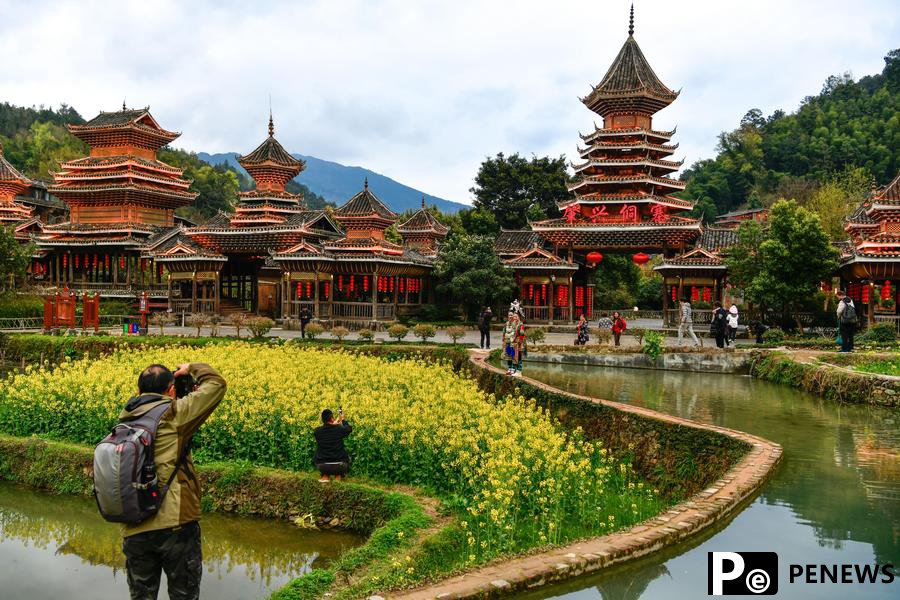 Spring tourism reflects the economy vitality across China