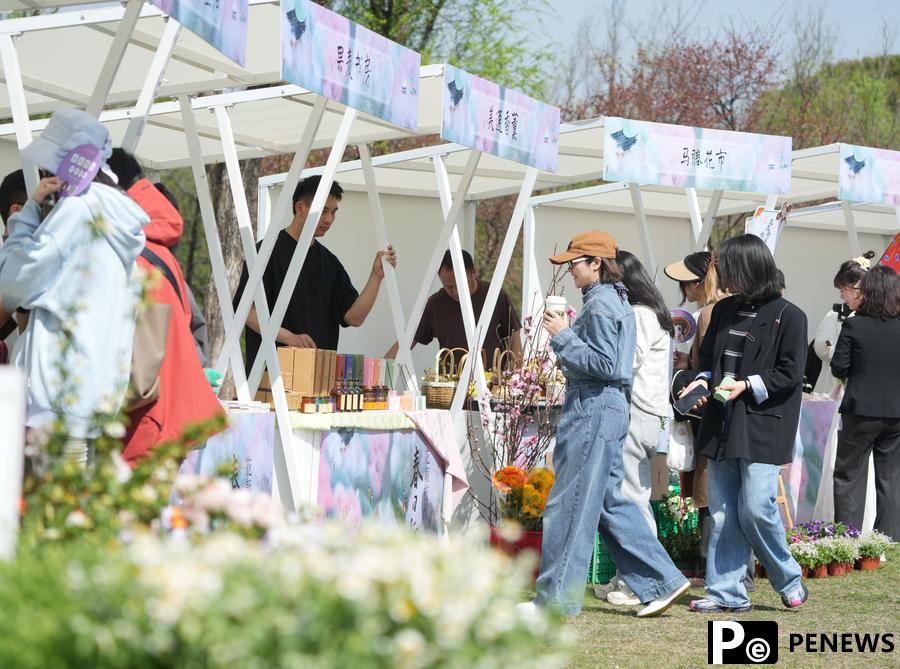 Spring tourism reflects the economy vitality across China