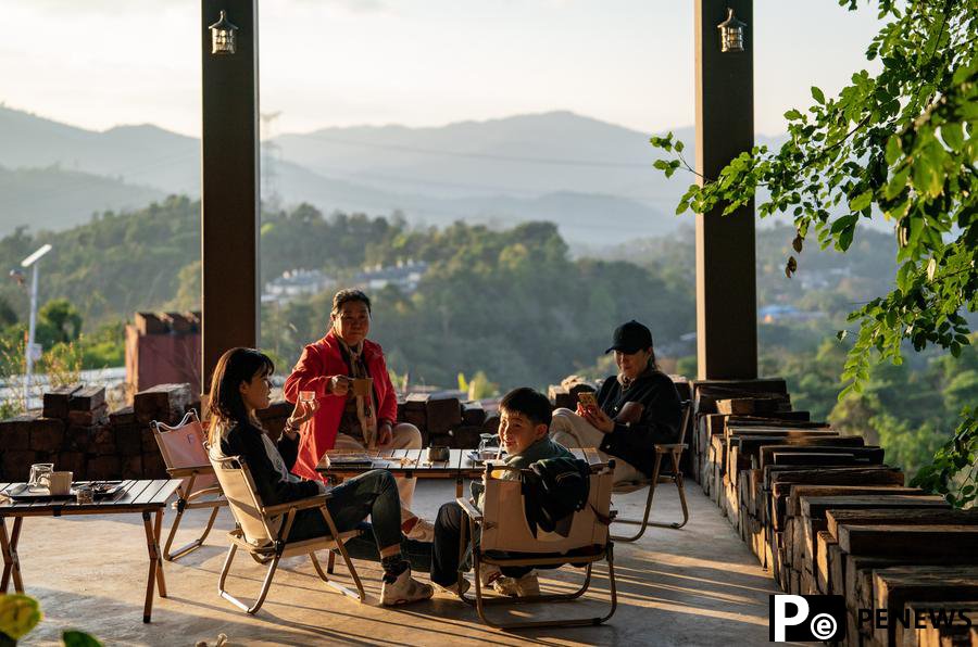 Spring tourism reflects the economy vitality across China