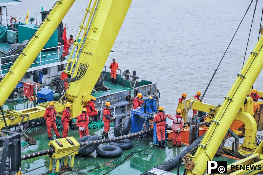 China bridging digital divide with submarine cables