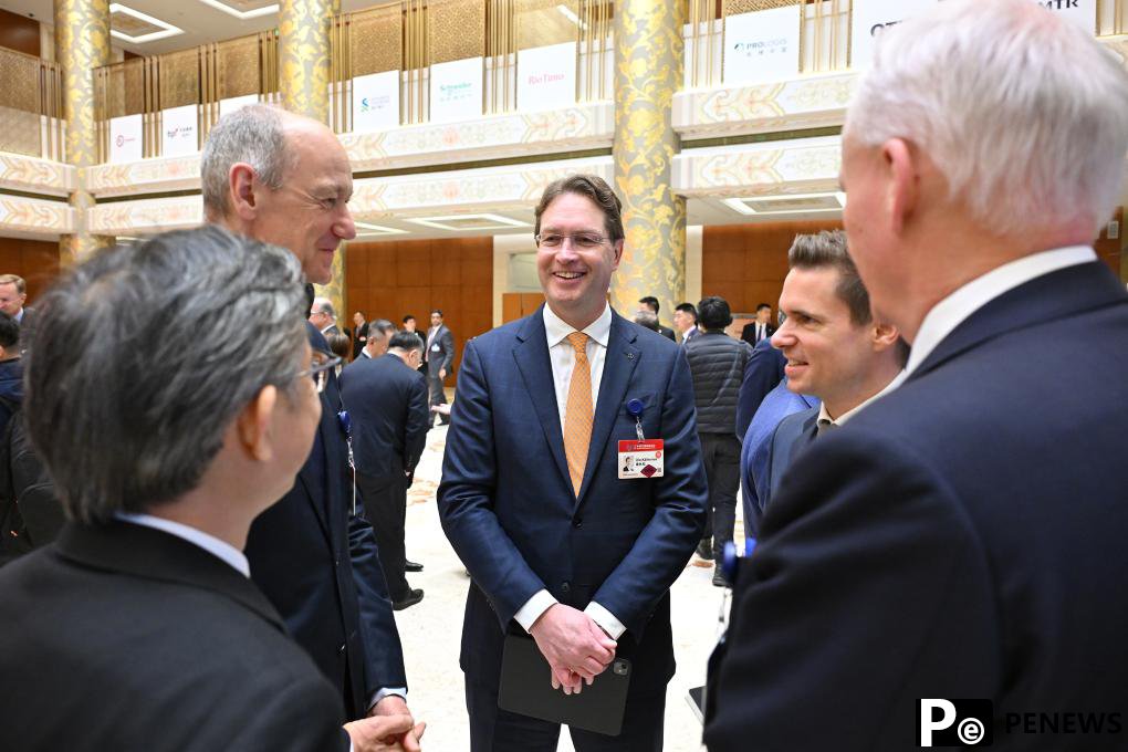 China boosts global confidence for win