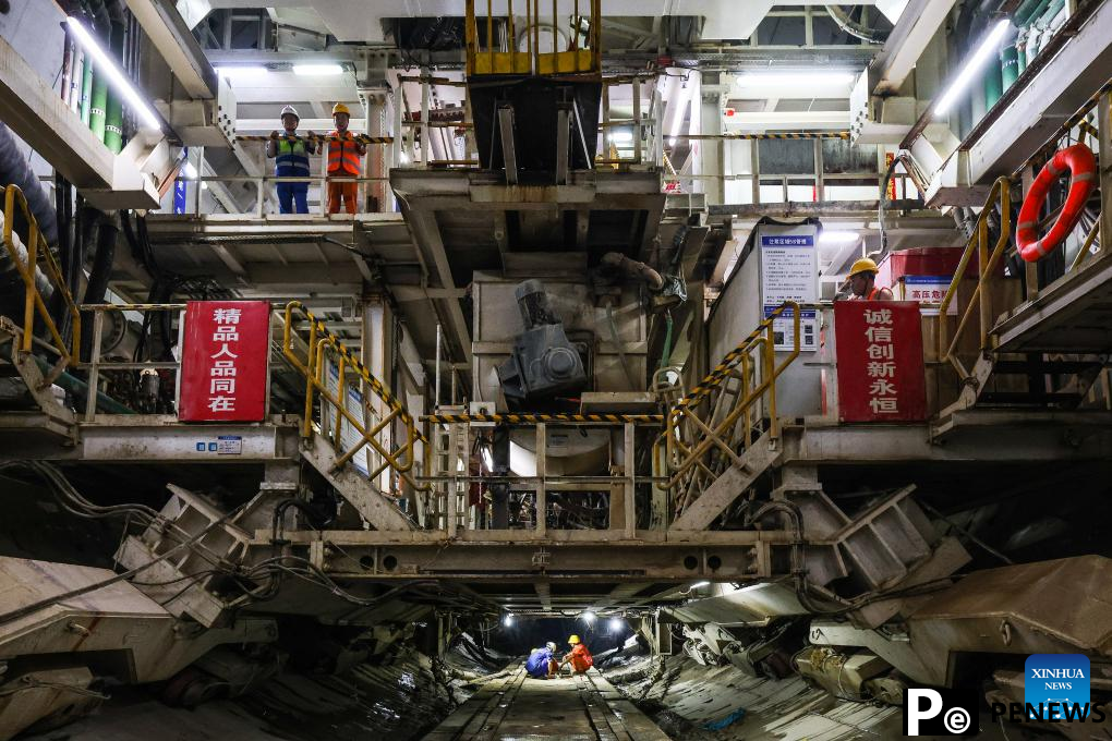 track undersea tunnel with speed of 350km/h broken through