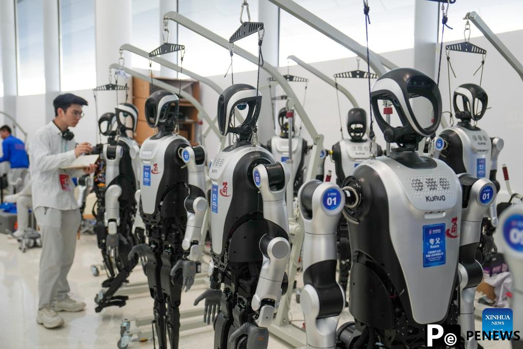 Foreign experts laud the future of humanoid robots, confident of China’s robot industry growth prospects at Beijing forum