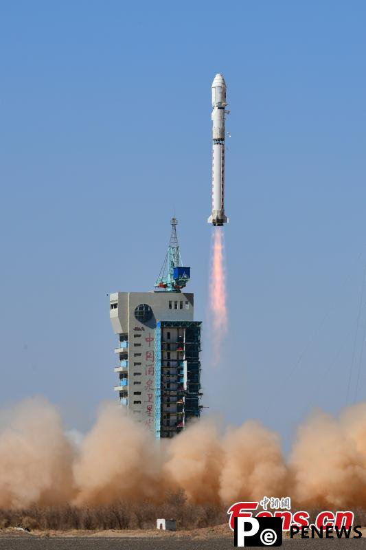 China sends test satellite for internet technology into space