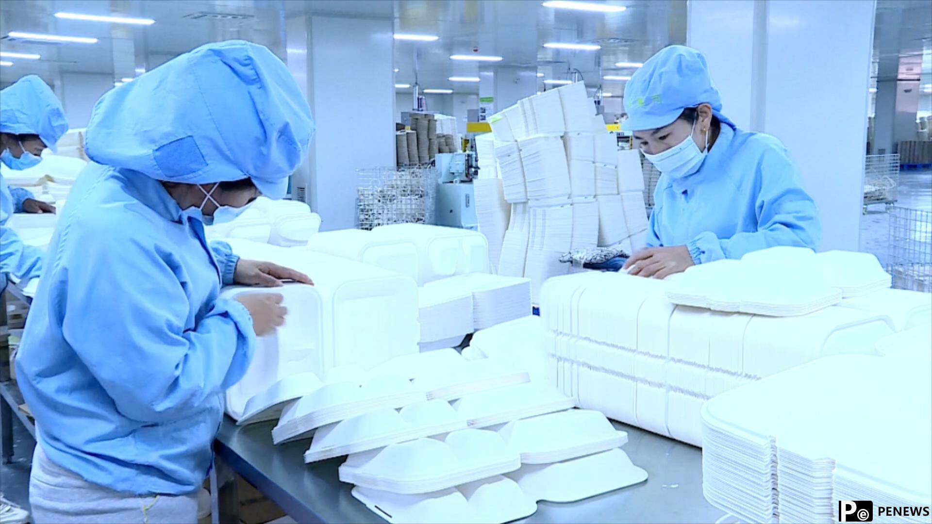 friendly tableware made from bagasse in SW China