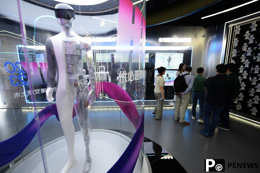 Robot industry thrives in south China