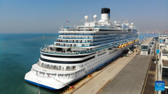 China's first homegrown large cruise ship debuts in Qingdao