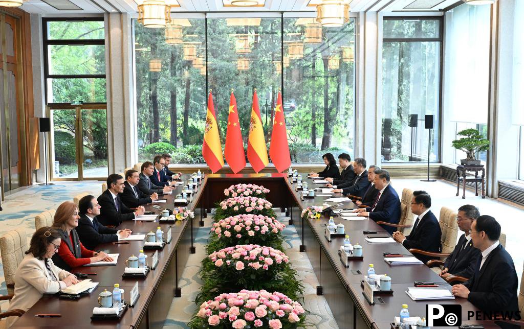 Chinese, Spanish leaders pledge to enhance ties, safeguard free trade