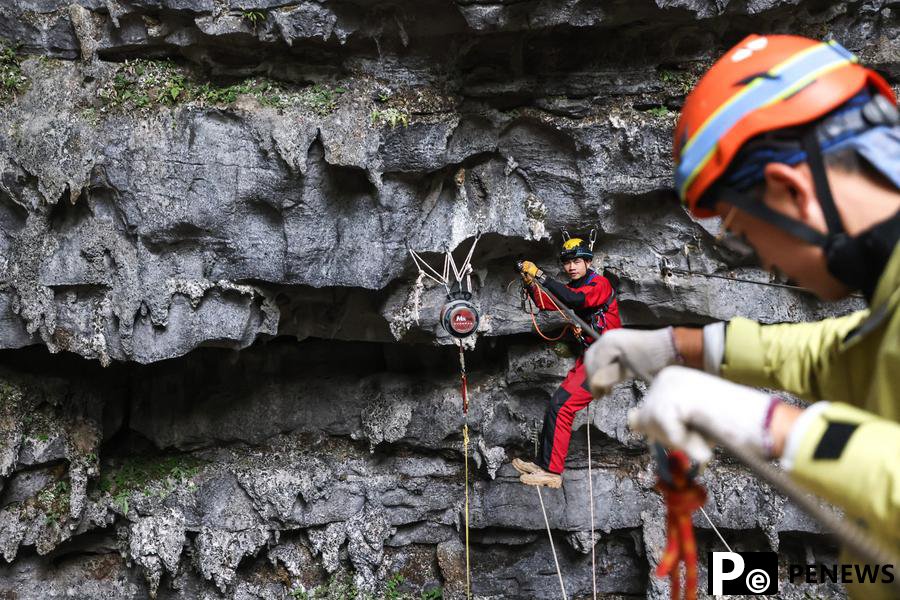 Karst landscape, FAST telescope highlight charms of mountainous Pingtang county