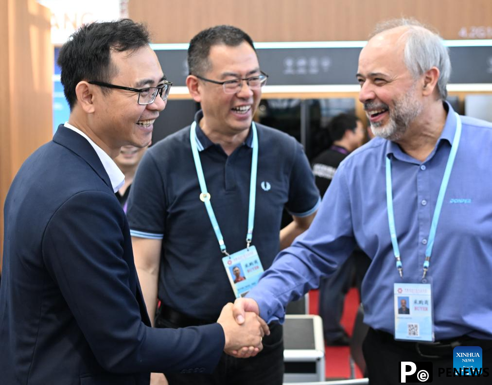 Vietnamese entrepreneur seeks business opportunities in Canton Fair