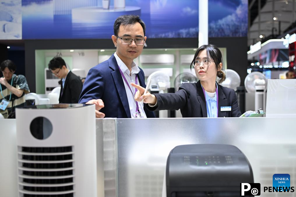 Vietnamese entrepreneur seeks business opportunities in Canton Fair