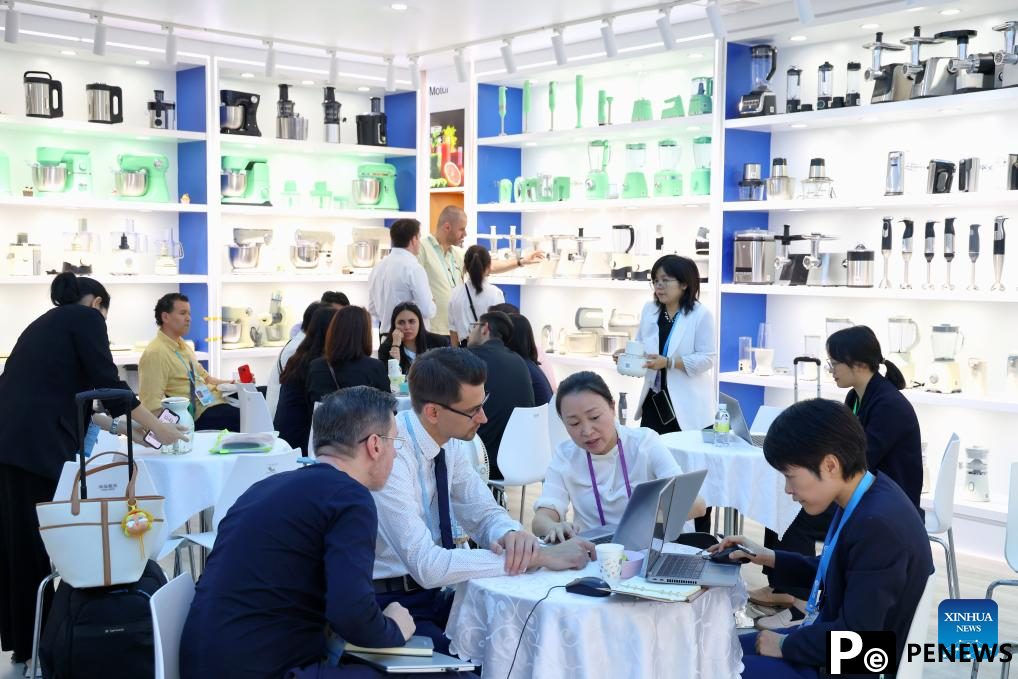 Canton Fair kicks off with record number of export exhibitors