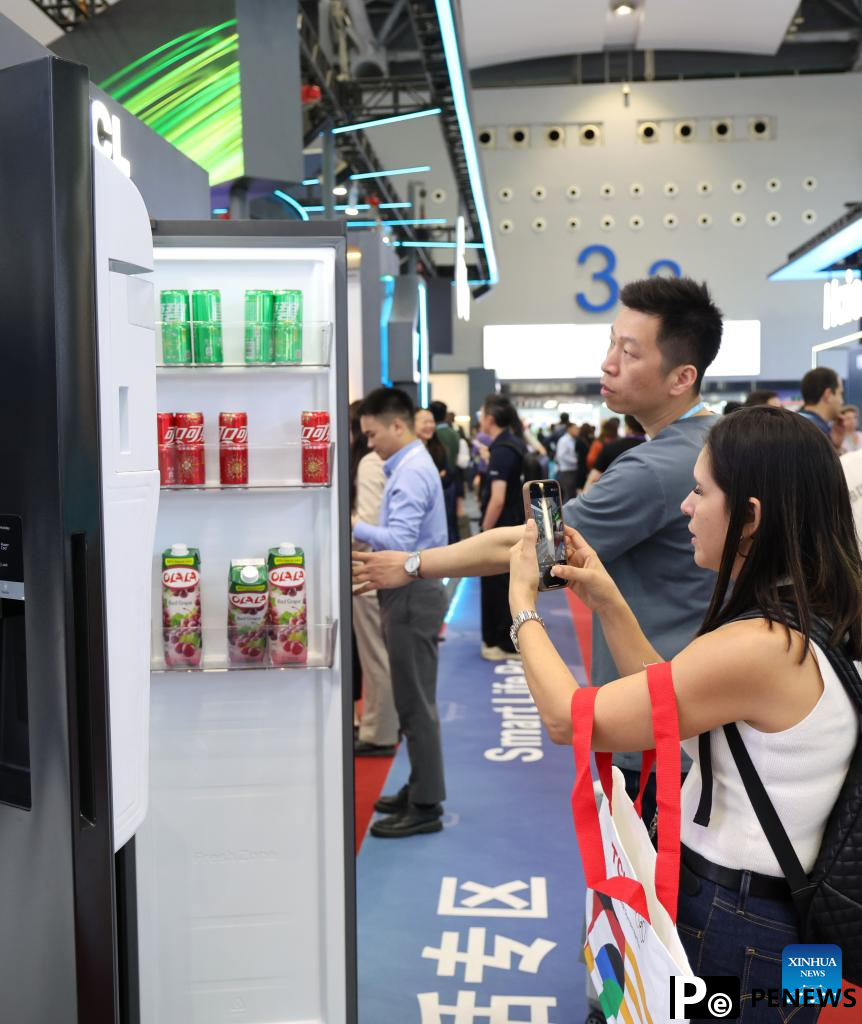 Green innovations garner favor of foreign merchants during Canton Fair