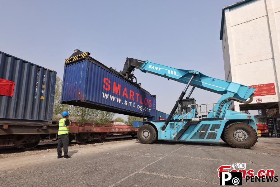 Moscow freight train heads for Russia