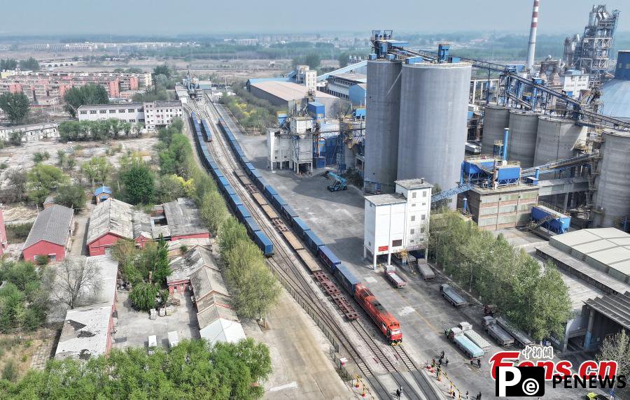 Moscow freight train heads for Russia
