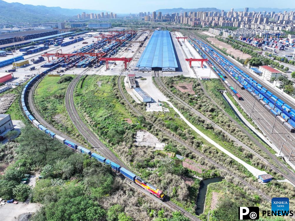 Regular freight train route links China