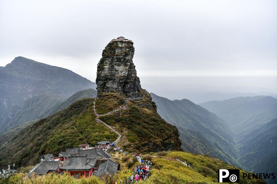 Discover real-life "Sky City" in SW China