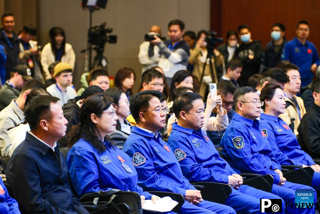 20 crewed spaceship on April 24