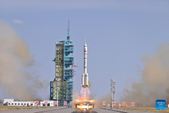 20 manned spaceship for new diverse in