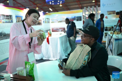 Chinese exhibition turns heads at Zimbabwean trade fair