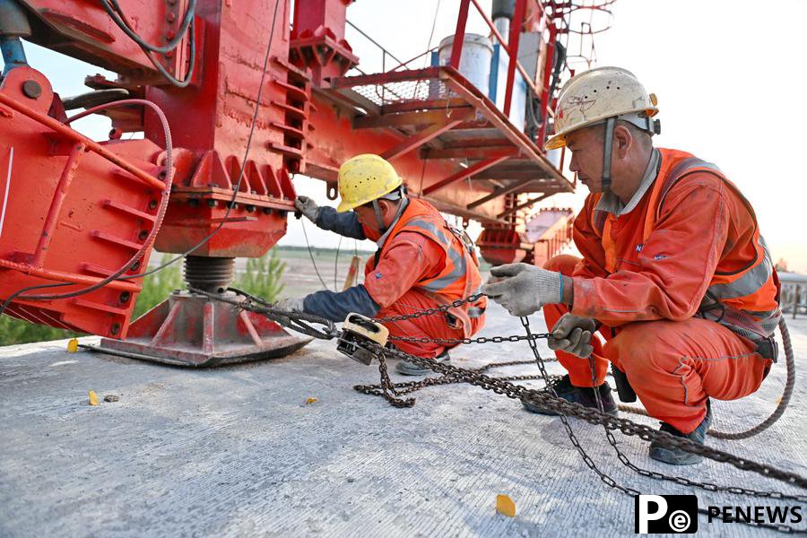 speed railway completes girder erection work