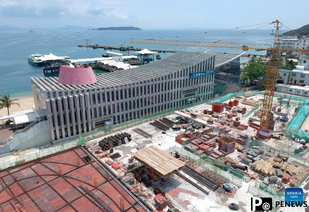 Construction of supporting tourism facilities underway on Sanya