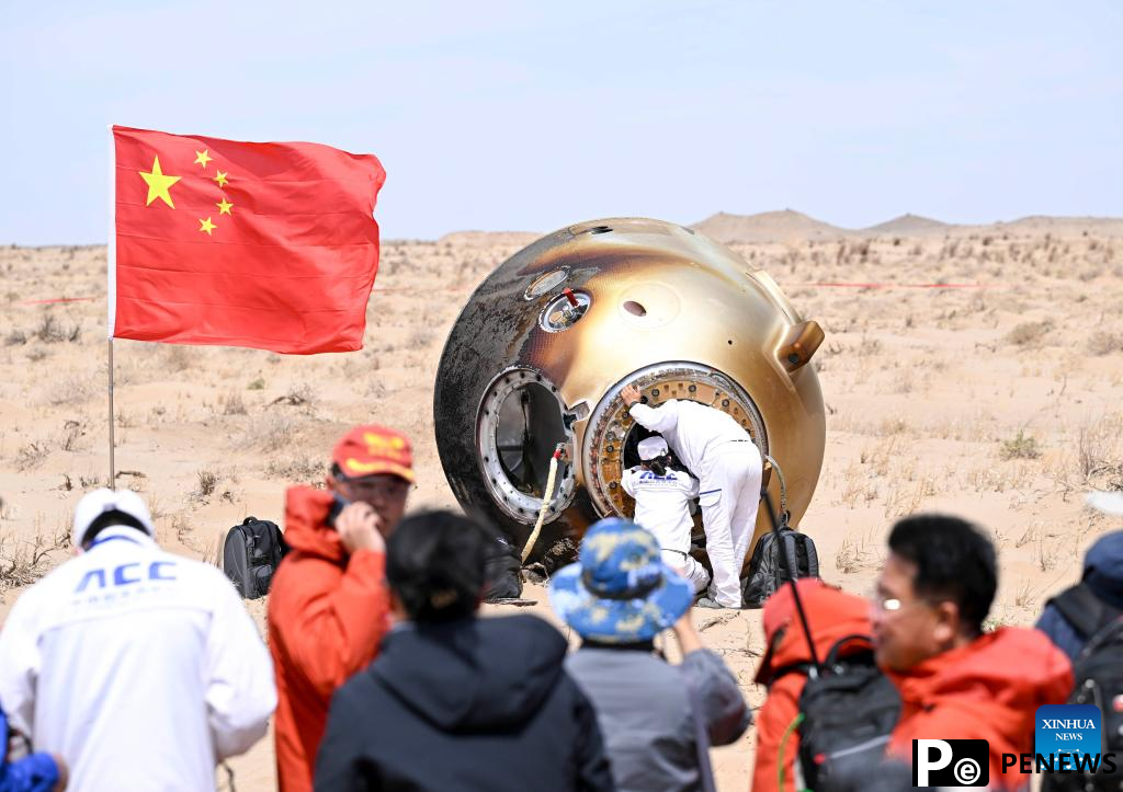 19 return capsule touches down, astronauts all sound