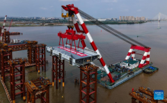long Wanlong Grand Bridge successfully set