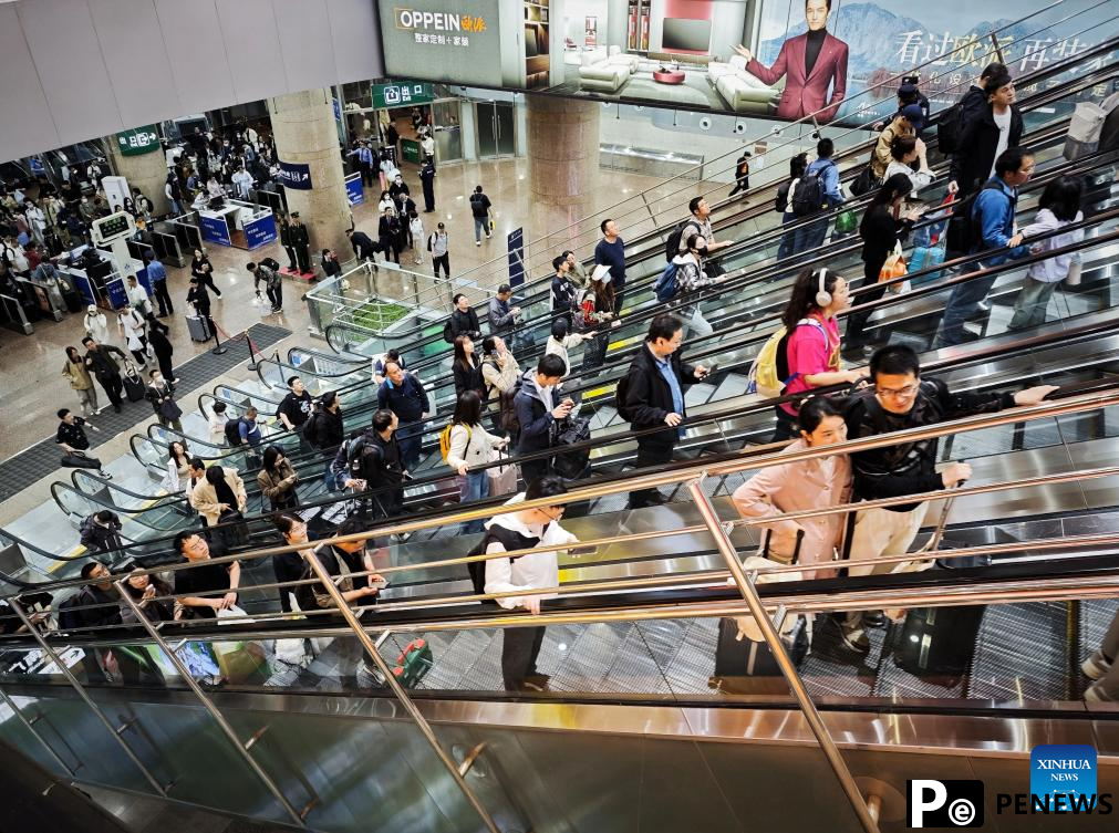 China to handle 144 mln railway passenger trips during May Day holiday