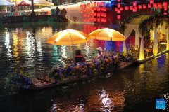 Vibrant snapshots of China during Labor Day holiday