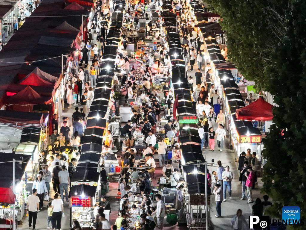 Vibrant snapshots of China during Labor Day holiday