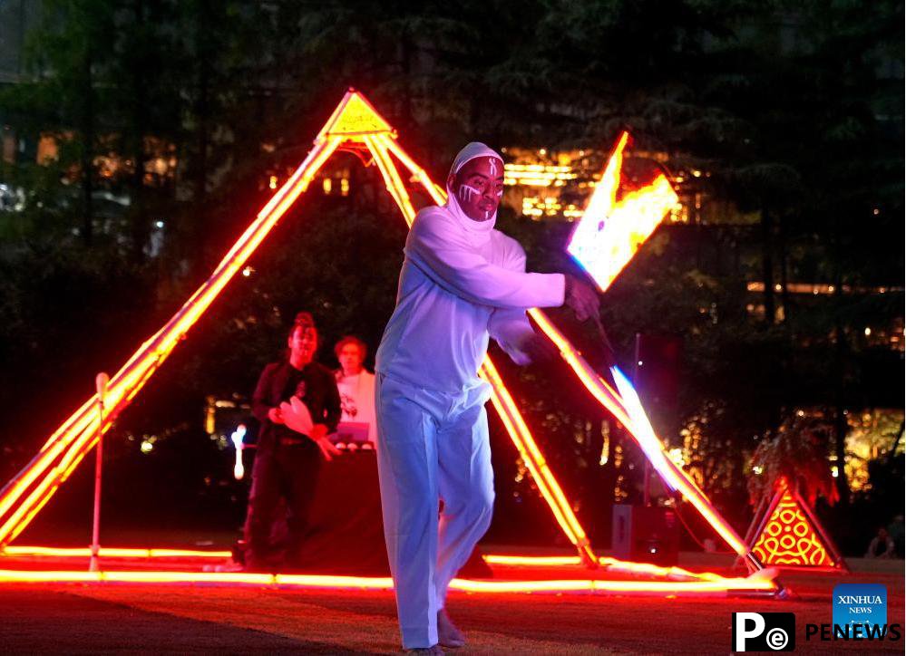 Vibrant snapshots of China during Labor Day holiday