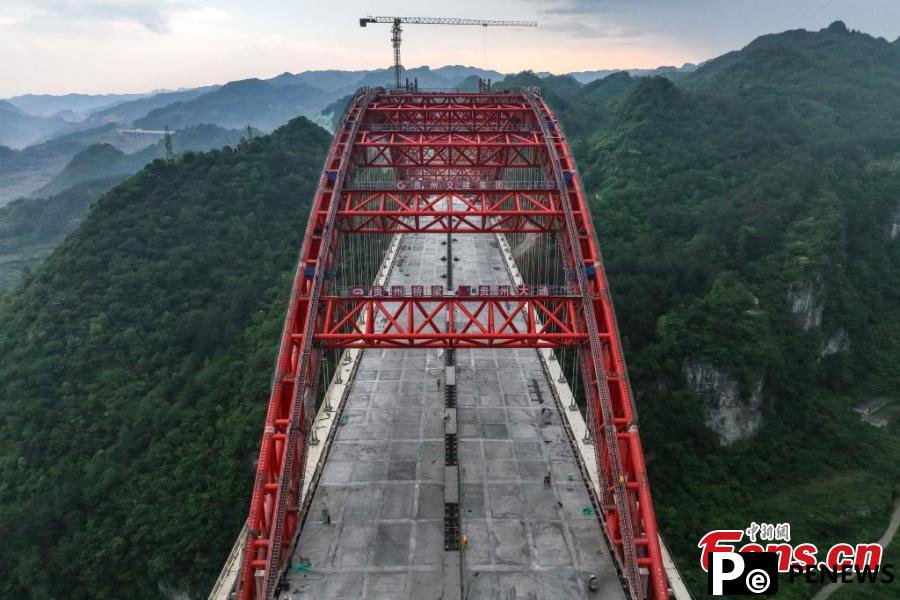 Machang River Bridge under construction in Guizhou