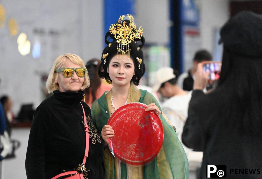 China attracts growing number of international visitors during May Day holiday