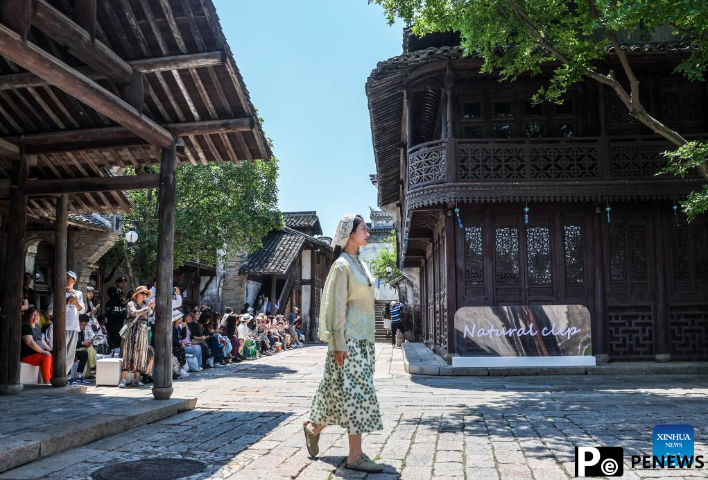 A glimpse of 2025 Puyuan Fashion Week in E China