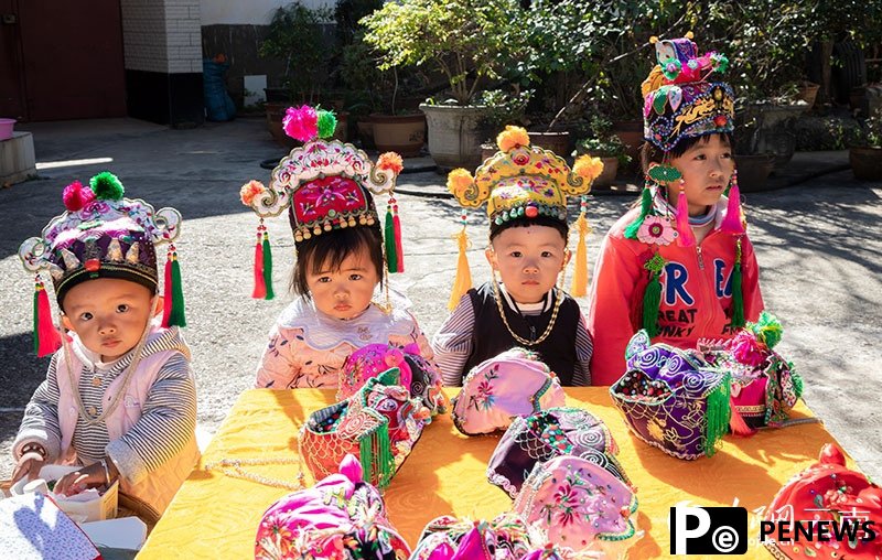 Ancient embroidery finds new life in SW China