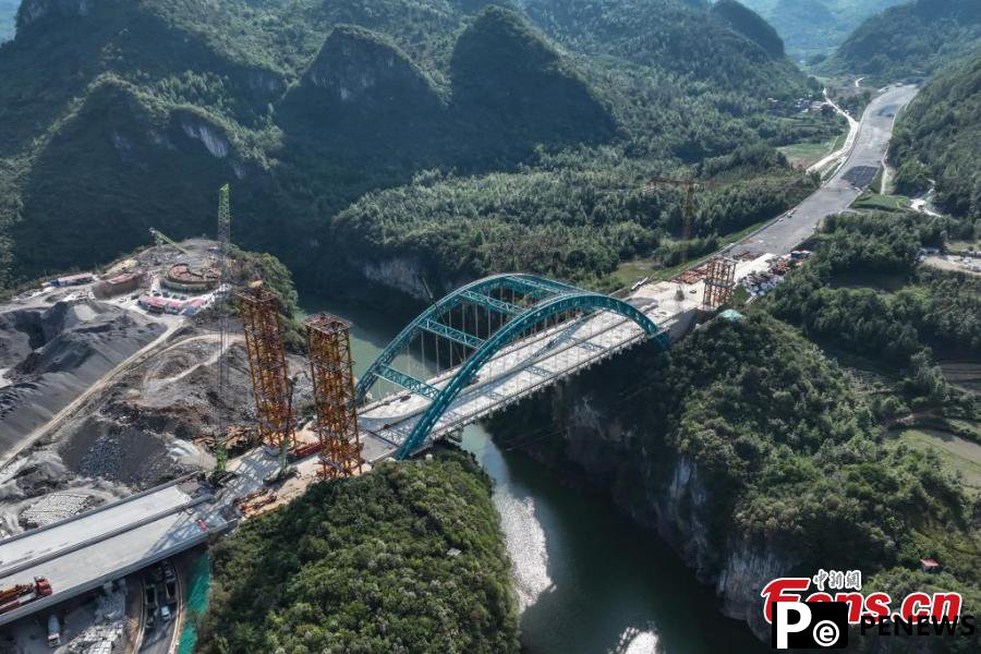A glimpse of Lami River bridge under construction in Guizhou