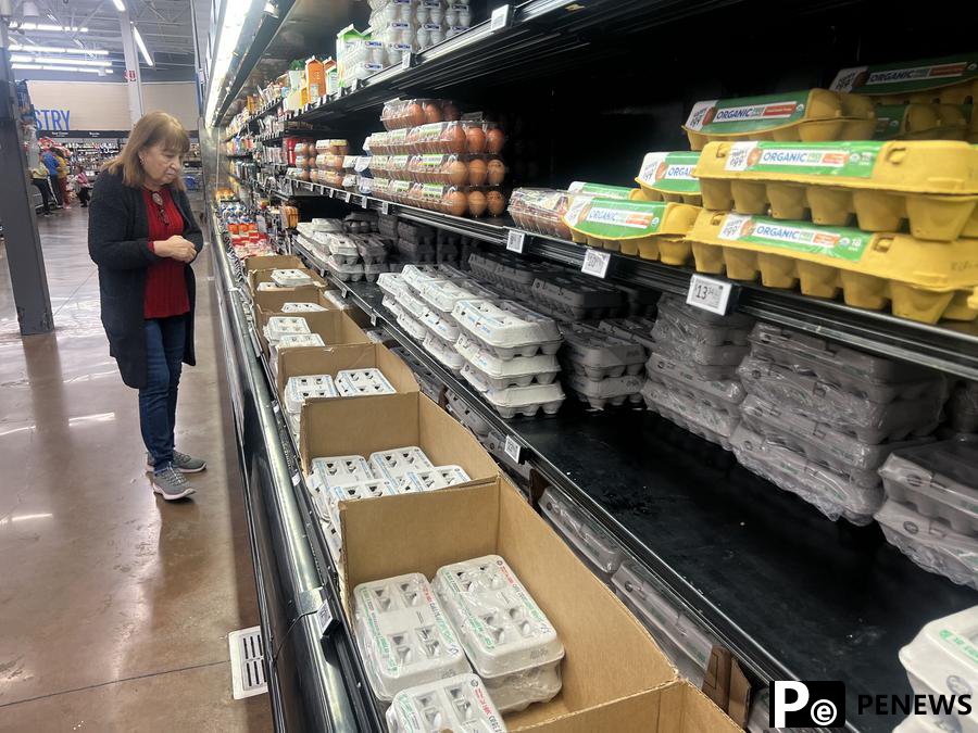 Economists warn recession risks for U.S. economy