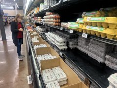 Economists warn recession risks for U.S. economy