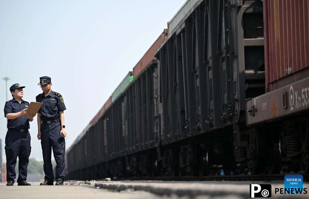 Central Asia freight train departs from Tianjin Port to Tashkent