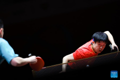 Wang Chuqin reaches fourth round at table tennis worlds