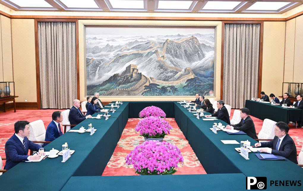 Chinese vice premier meets chair of Citigroup, CEO of Carlyle Group respectively