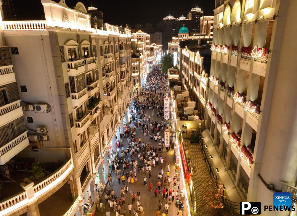 Night economy booms in south China