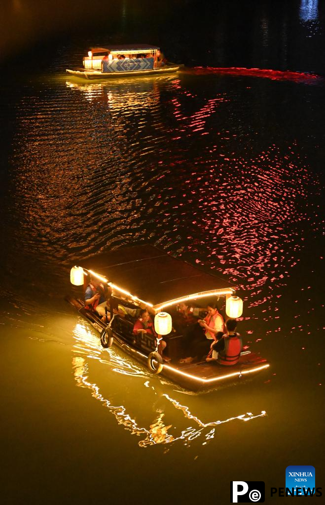 Night economy booms in south China